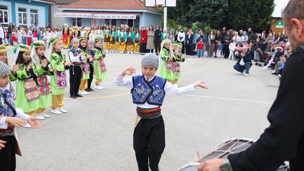23 NİSAN GÖSTERİLERİ