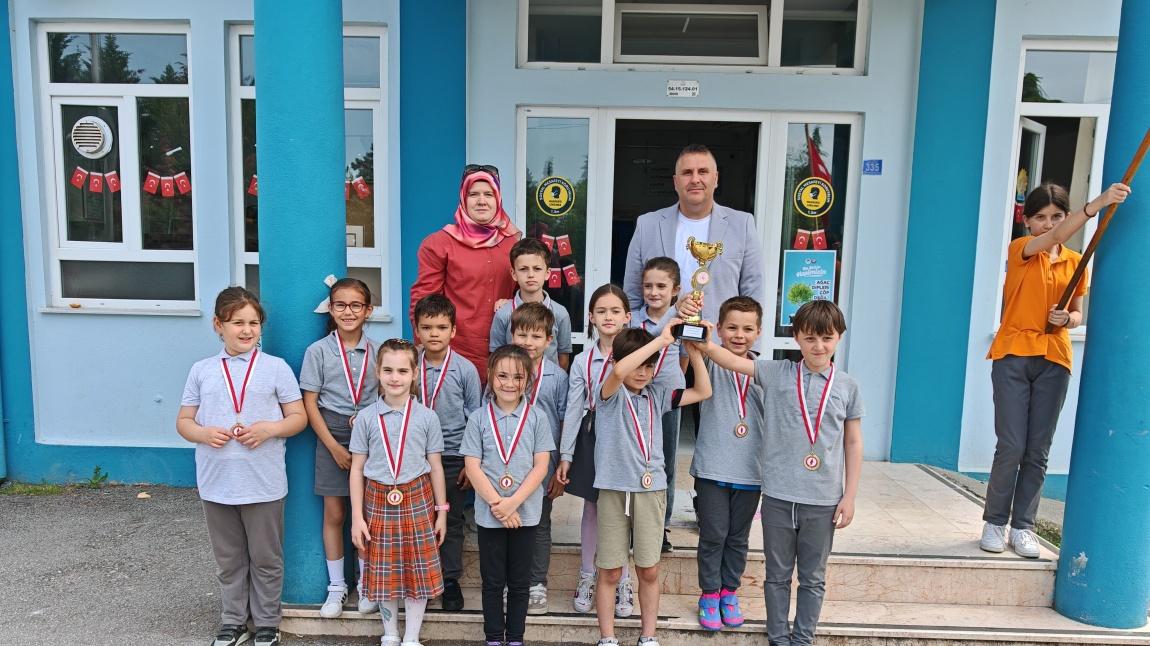 2/A SINIFI GELENEKSEL ÇOCUK OYUNLARI MENDİL KAPMACA İLÇE 3. SÜ 